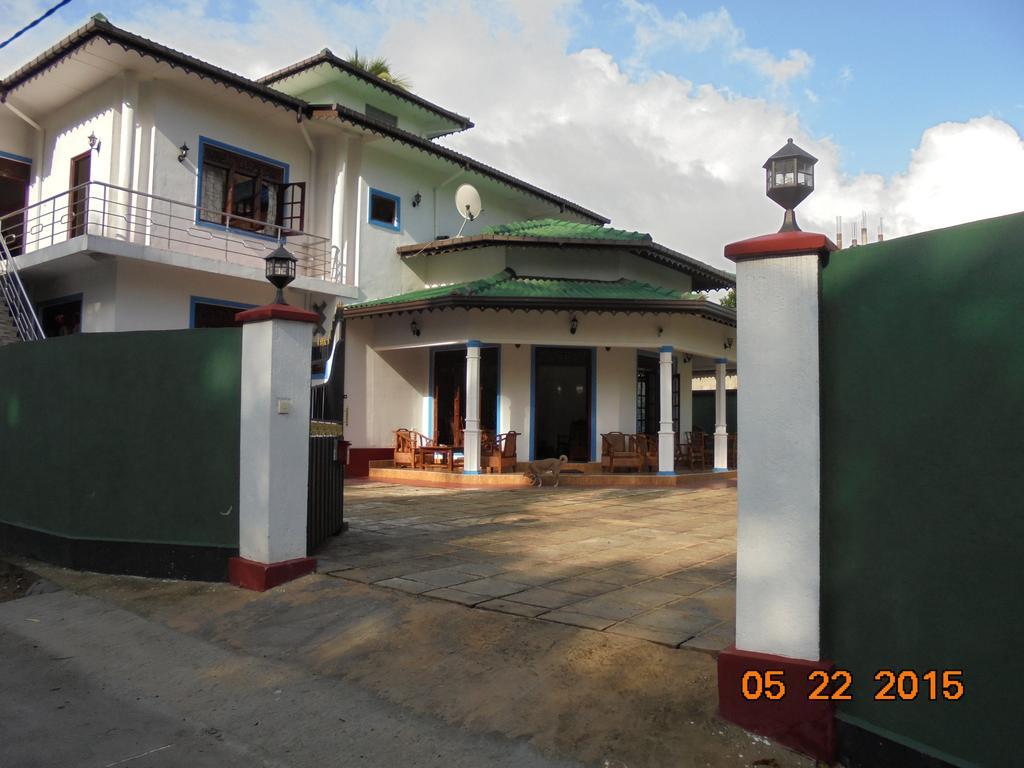 The Hotel Paradise Katunayaka Ngoại thất bức ảnh