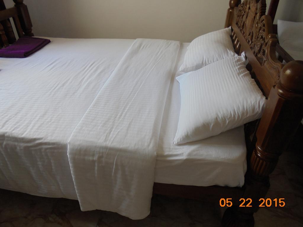 The Hotel Paradise Katunayaka Ngoại thất bức ảnh