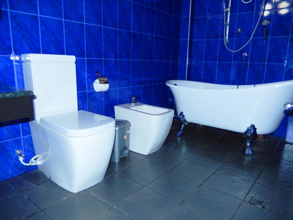 The Hotel Paradise Katunayaka Ngoại thất bức ảnh