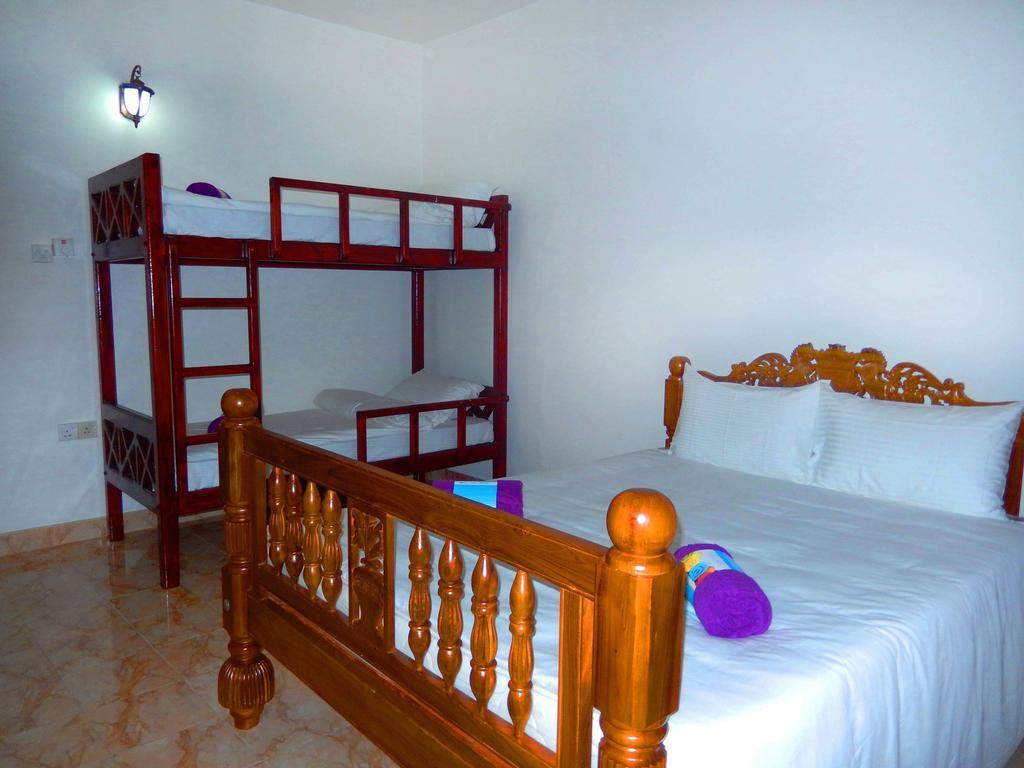 The Hotel Paradise Katunayaka Phòng bức ảnh