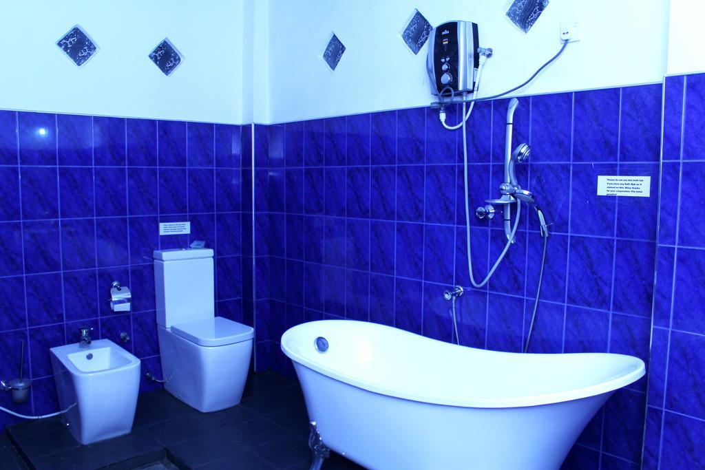 The Hotel Paradise Katunayaka Ngoại thất bức ảnh